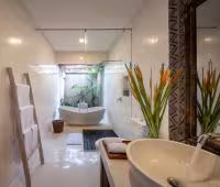 Villa Jawara, Salle de bains d'amis